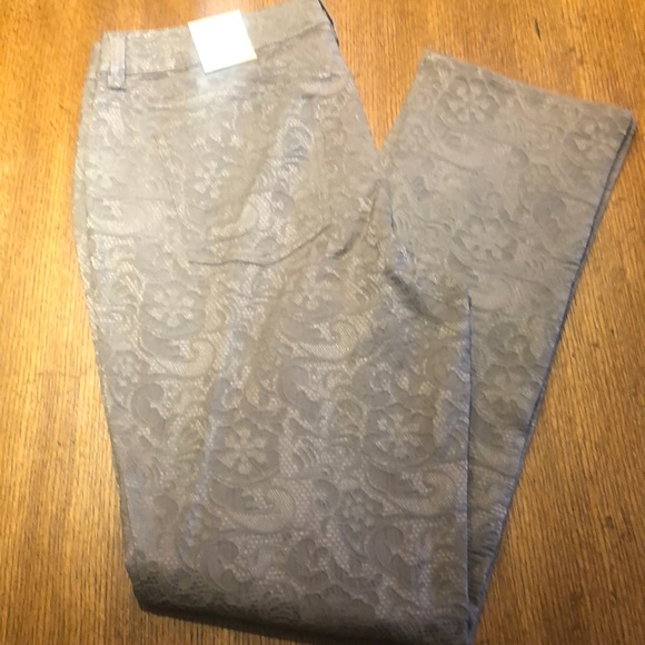Floral Lace 5 pocket 31.5 in Regular pant - Picture 3 of 5